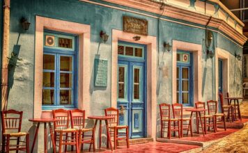 Jakie drzwi zewnętrzne do domu od strony południowej? Jakie drzwi zewnętrzne do domu od strony południowej?