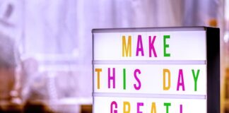 Ile kosztuje folia na okno? Ile kosztuje folia na okno?